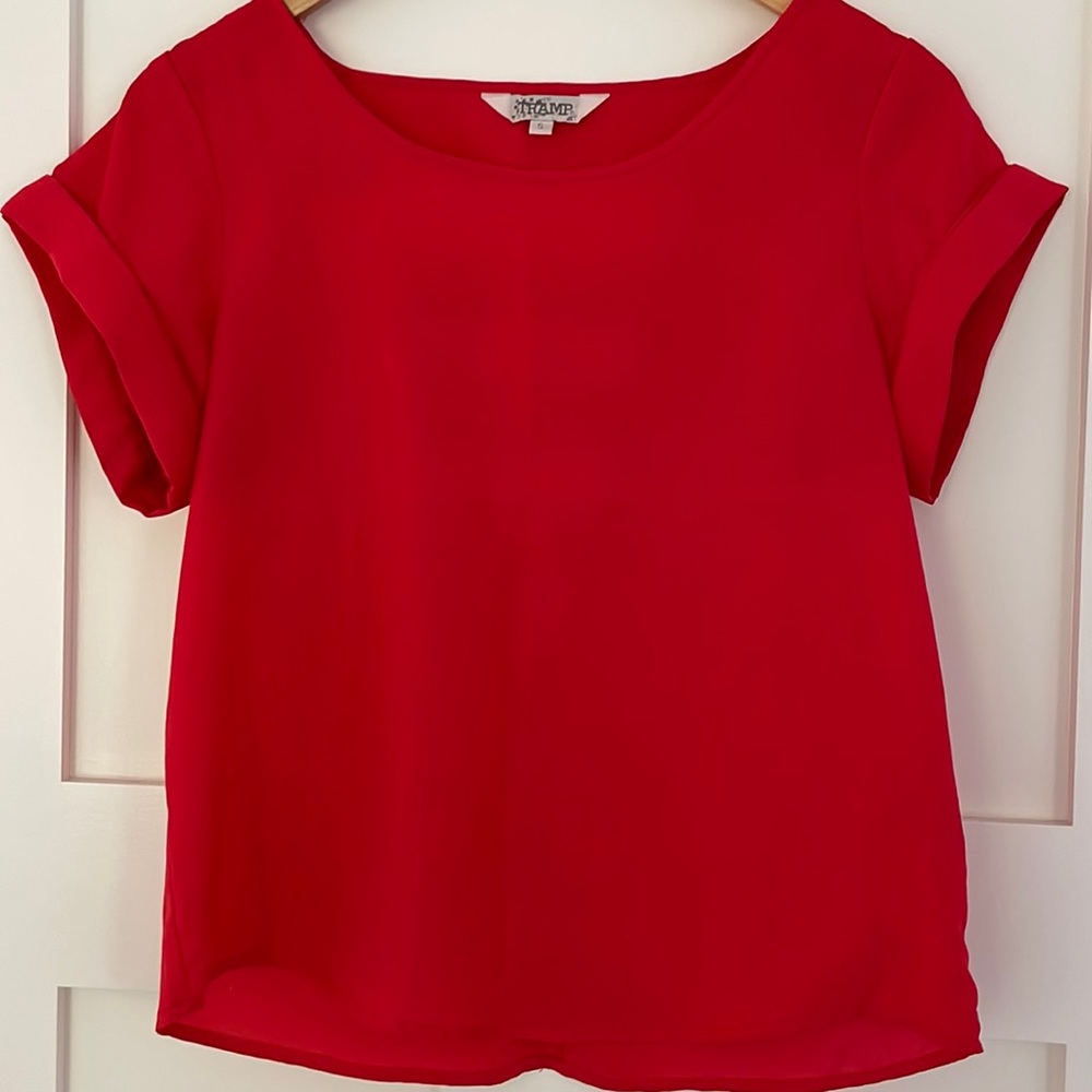 Short sleeve red top